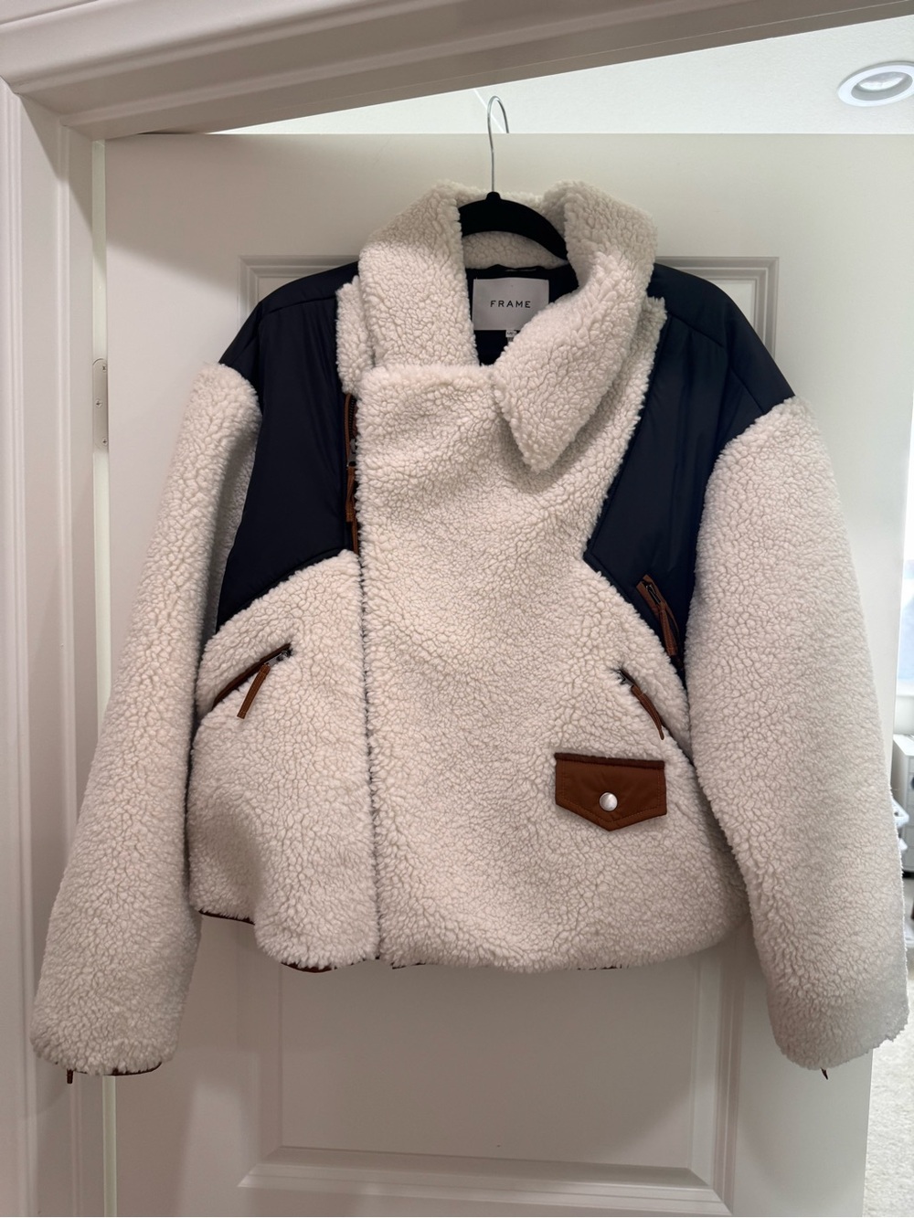 FRAME White Sherpa Contrast Panel Jacket Size L